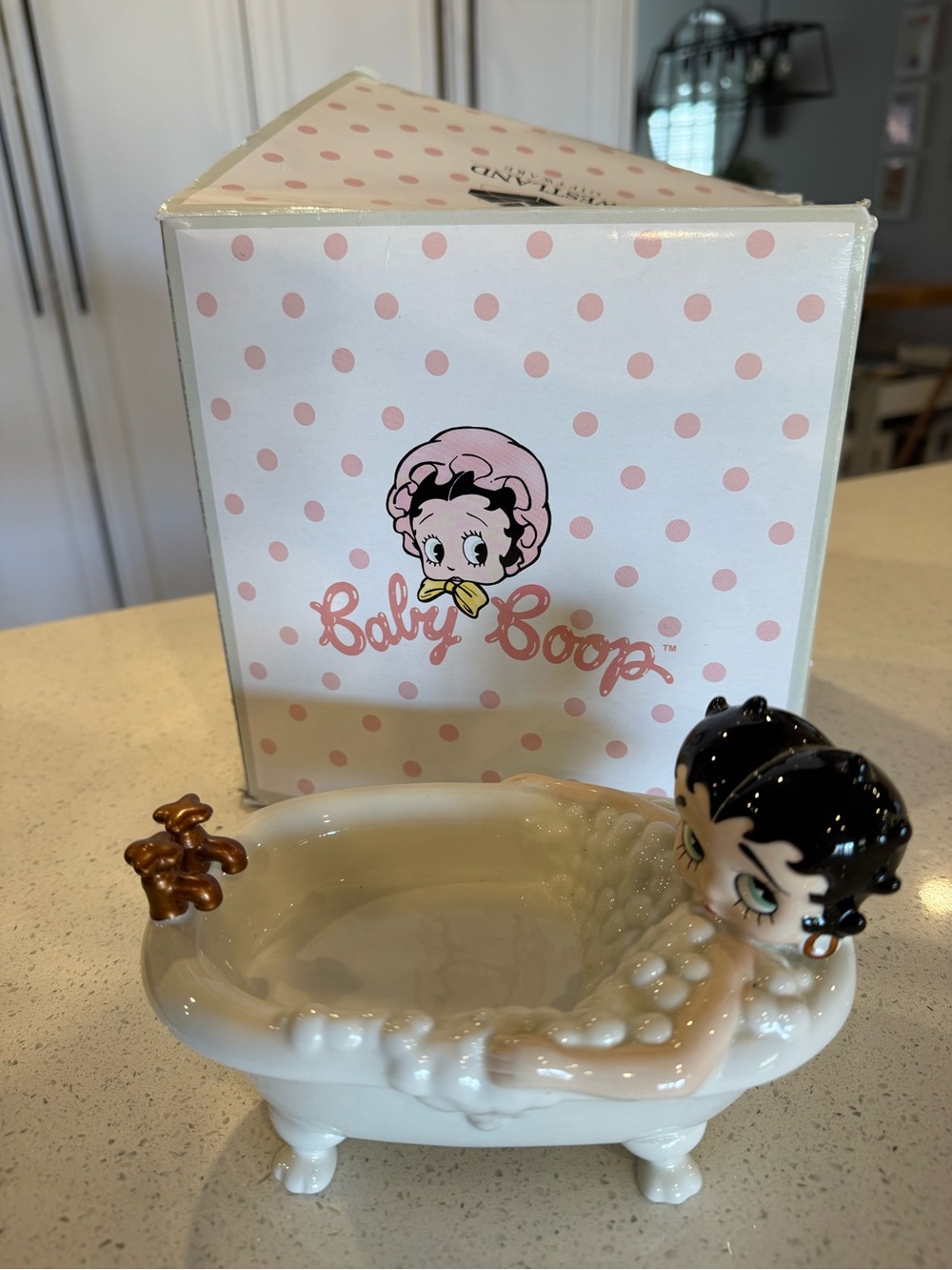 Betty Boop Porcelain Soap Dish Figurine - White with Black & Gold Accents- #6842